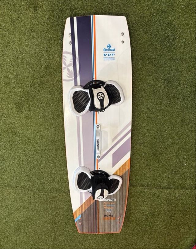 Kitesurf Pack Cometa Ozone + arnes ION + tabla