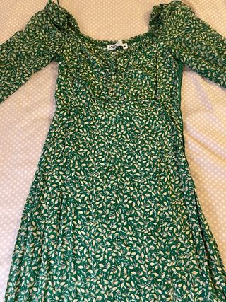 Vestido largo verde estampado Zara