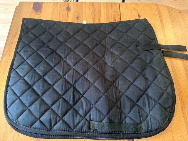 Sudadero negro acolchado