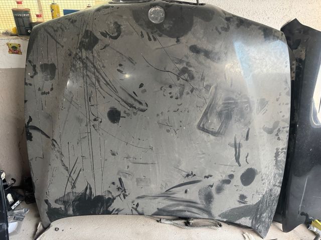 Capó BMW E39