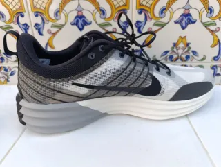 Nike Lunar Roam Gris/Blanco