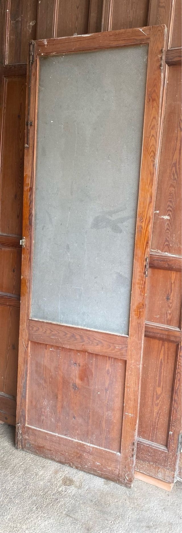 Puerta madera Mobila con cristal