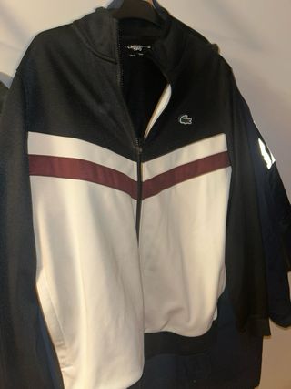 ROPA Y CALZADO VARIADO