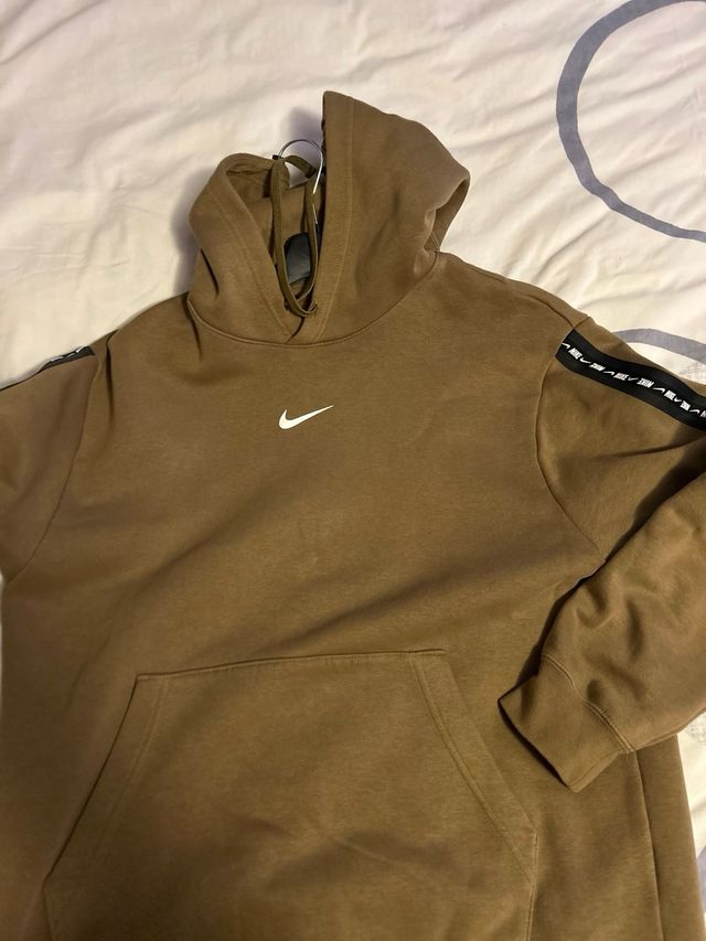 ROPA Y CALZADO VARIADO