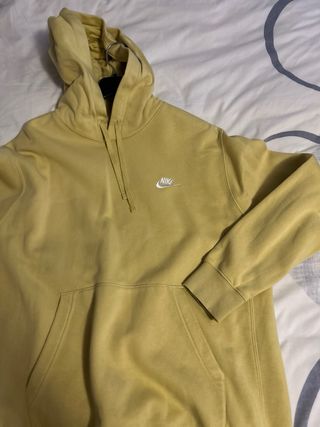 ROPA Y CALZADO VARIADO