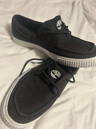 ROPA Y CALZADO VARIADO