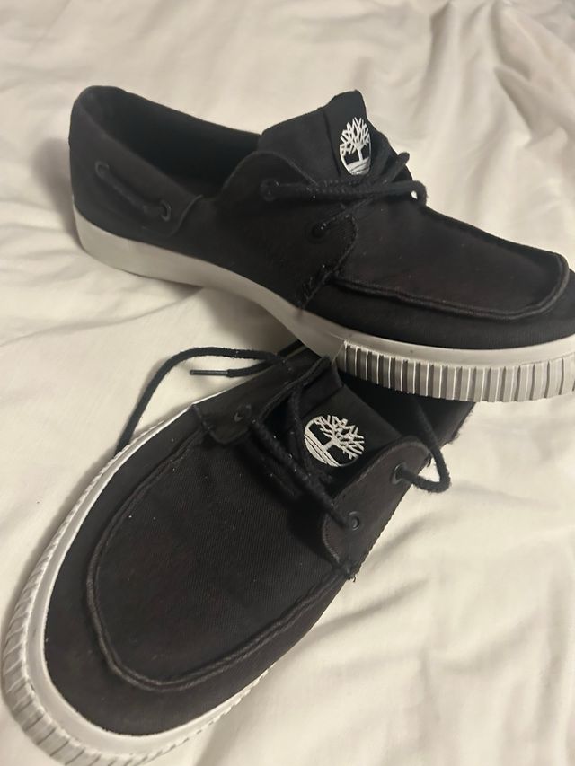 ROPA Y CALZADO VARIADO