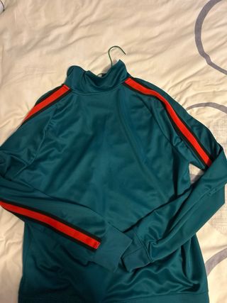 ROPA Y CALZADO VARIADO