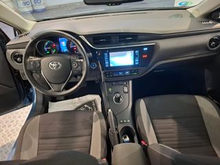Toyota Auris 1.8 140H Active Touring Sports