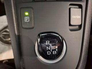 Toyota Auris 1.8 140H Active Touring Sports