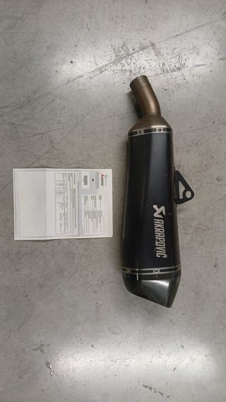 ESCAPE BMW F 800 R AKRAPOVIC