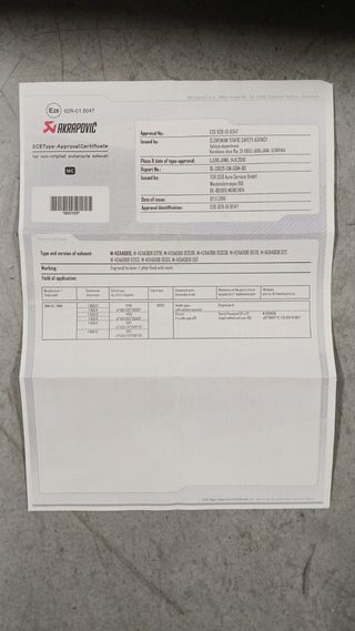 ESCAPE BMW F 800 R AKRAPOVIC