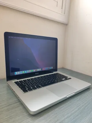 MacBook Pro 13 8GB RAM 500GB
