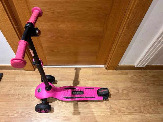 Patinete eléctrico Kikkaboo Niños Rosa