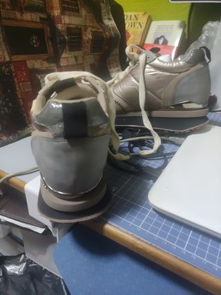 Zapatos Gioseppo Beige y Dorado con Cordones