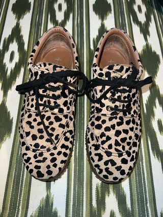 Zapatos con estampado de leopardo