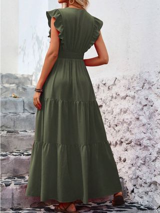 Vestido largo verde de verano con cuello en V
