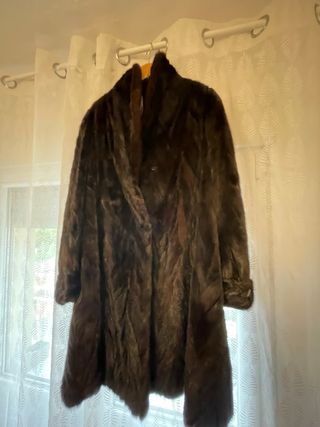 ABRIGO de piel marrón