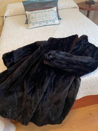 ABRIGO de piel marrón