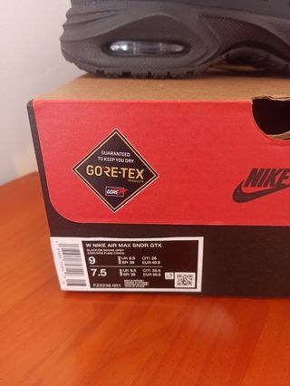 Nike Air Max SNDR Gore-Tex Negras