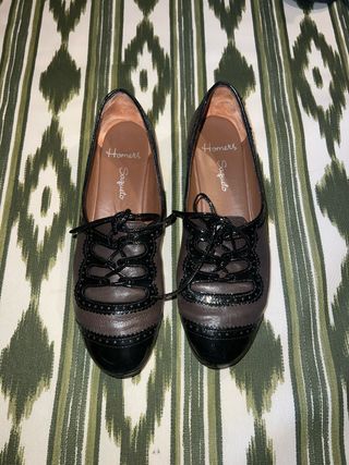 Zapatos Homers Marrones y Negros