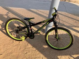 Specialized P2 Dirt Jump Bike