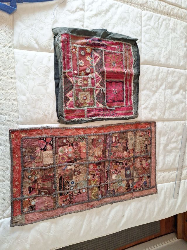 Arazzo e cuscino indiani del Rajastan