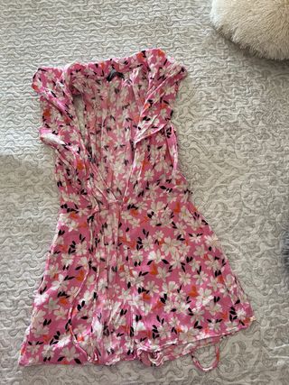Vestido corto floral verano 
