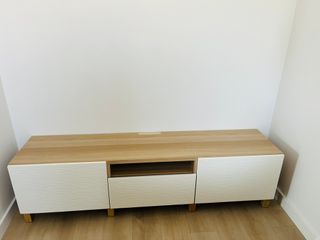 Mueble TV IKEA Blanco y Dorado