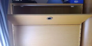 Mobili in legno di pino