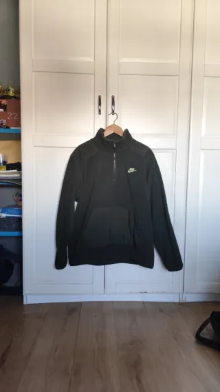 Polar Nike verde media cremallera