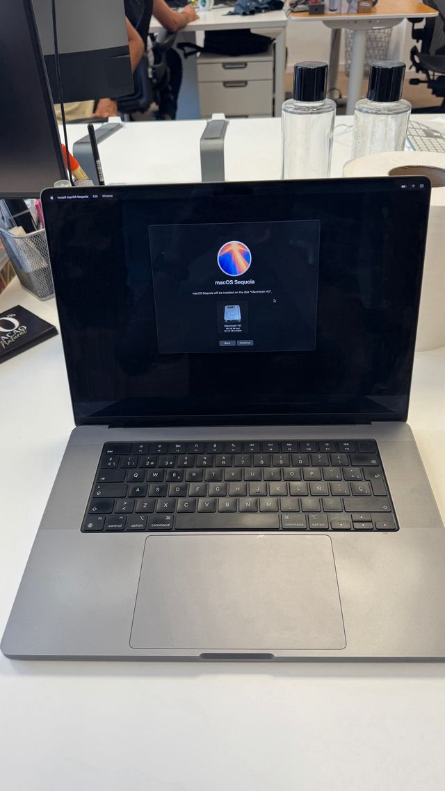 MacBook Pro M1 16” 2021 16GB RAM 512GB SSD