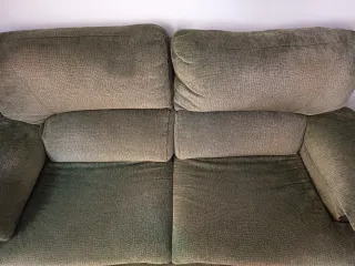 Sofá verde 2 metros