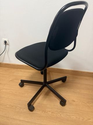 Silla de escritorio Ikea ÖRFJÄLL negra