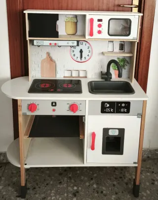 Cocinita de madera para niños