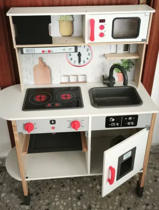 Cocinita de madera para niños
