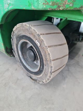 Carretilla elevadora CESAB B418