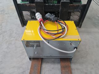 Carretilla elevadora CESAB B418