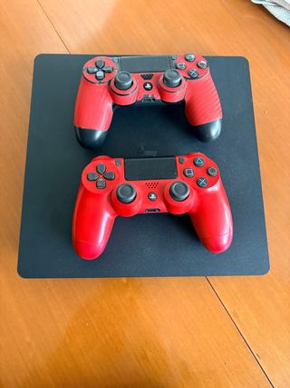 PlayStation 4 DualShock 4 Rosso