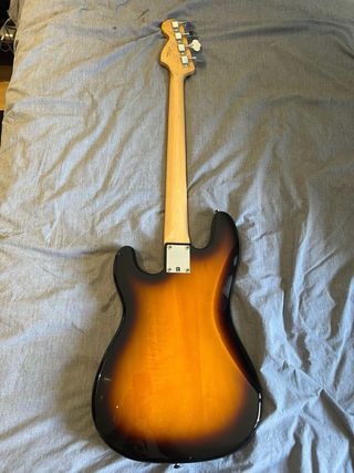 Bajo Eléctrico Squier Precision Bass Fender