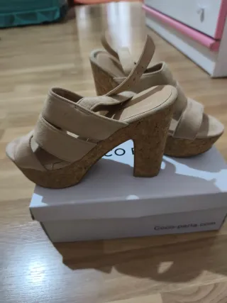 Zuecos crema talla 36