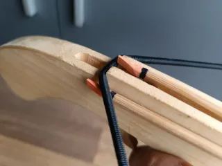 Ballesta de madera artesanal