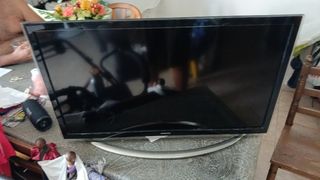 Smart TV Samsung con mando