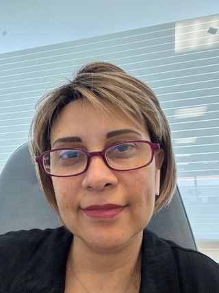 Peluca cabello sintético rubio y castaño