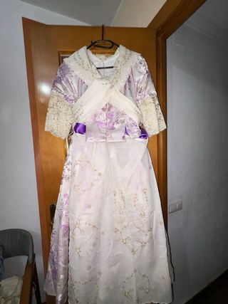 Vestido Fallera Niña Lila y Blanco talla 14 años.