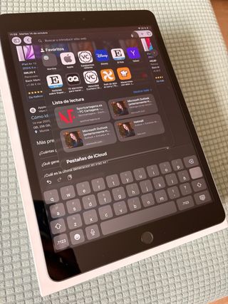 iPad di nona generazione con Apple Pencil e tastiera 