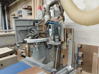 Traspaso máquina industrial con trabajo