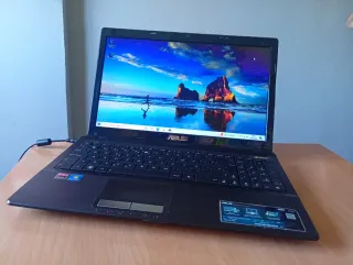 ASUS A53U ordenador portátil 