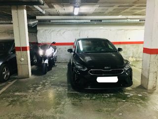 Garaje Muy Amplio para Coche y Moto en Centro