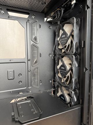 Torre PC MSI Negra